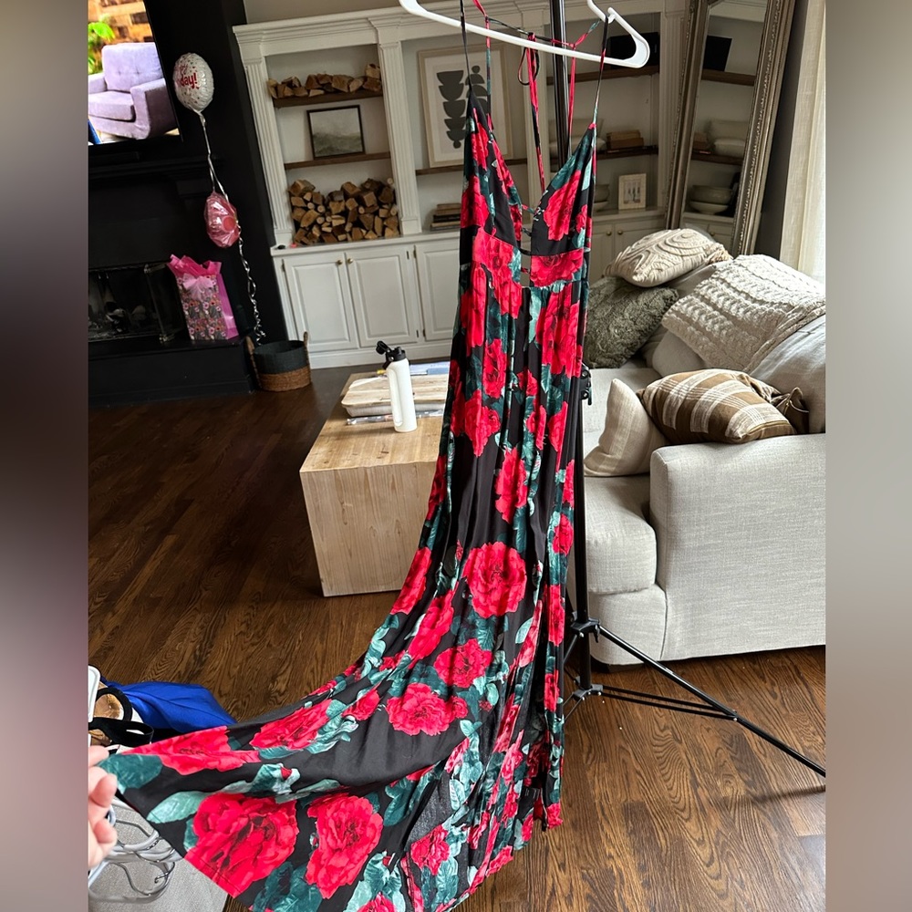 Maxi floral dress size large
